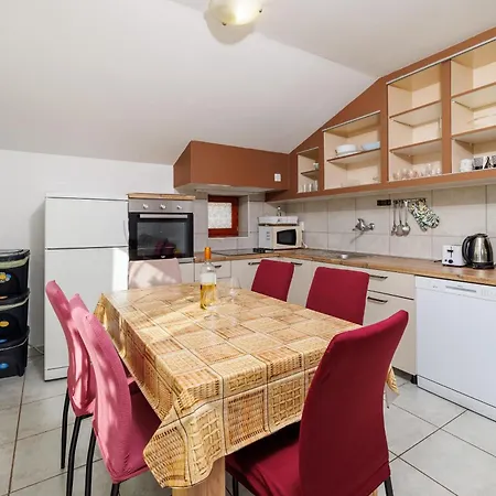 Slobodanka Apartment Lopar